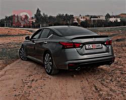 نيسان ألتيما